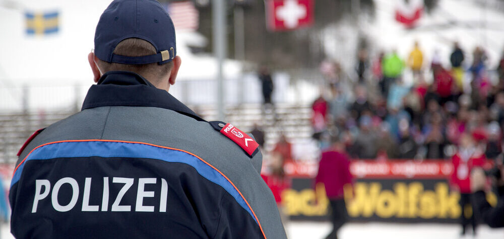 Polizei übt tasern mit leitfähigen Zielscheiben